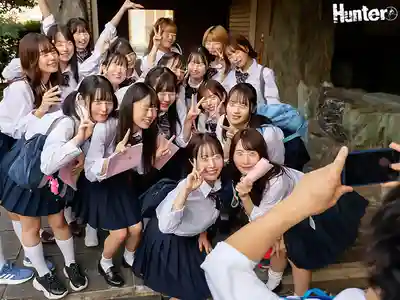 HUNTC-544 修學旅行與21位可愛女同學親密度400%中出後宮大亂交的劇照14