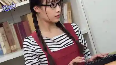 RKI-743 在圖書館癡漢地味眼鏡女館員 強制高潮後完全墮落成肉便器 ~ 斉藤帆夏的劇照9
