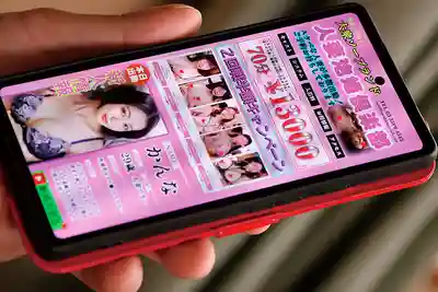 NGOD-326 嫂子去風俗店上班了 因爲經濟原因 大嫂瞞着鄰居在車站後面的泡泡浴店打工 ~ 美咲佳奈 的劇照12