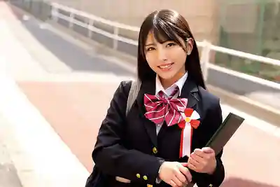 NGHJ-049 3分鍾前還是女高中生！～2026年～畢業典禮剛結束就往充滿回憶的制服上大量顏射！濃稠精液淋滿全身！聞到肉棒味後發情直接生中出！ ~ 國仲有菜 本城花 朝妃莉緒 倉木詩織 的劇照17