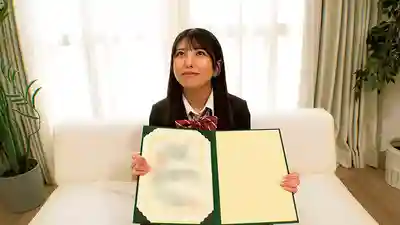 NGHJ-049 3分鍾前還是女高中生！～2026年～畢業典禮剛結束就往充滿回憶的制服上大量顏射！濃稠精液淋滿全身！聞到肉棒味後發情直接生中出！ ~ 國仲有菜 本城花 朝妃莉緒 倉木詩織 的劇照16