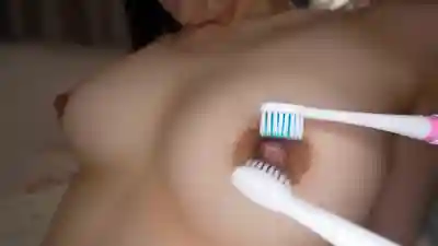 URMT-003 宅女JK與逃犯 靜寂中開始的扭曲抖M調教 ~ 虹村由美的劇照14