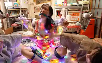 RNA-009 素人捆綁生中出【白皙豐滿肉便器人妻篇】把住在附近的豐滿人妻變成專門幫我們口暴的肉便器母豬 的劇照11