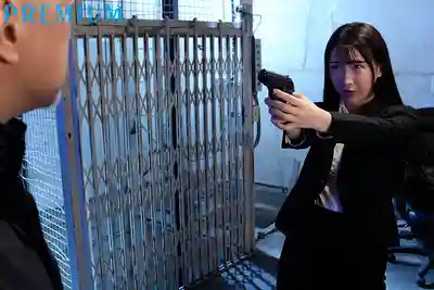 PRTD-035 緊縛麻藥捜査官 離救援還有2小時 我絕不放棄 ~ 宮西光 的劇照13