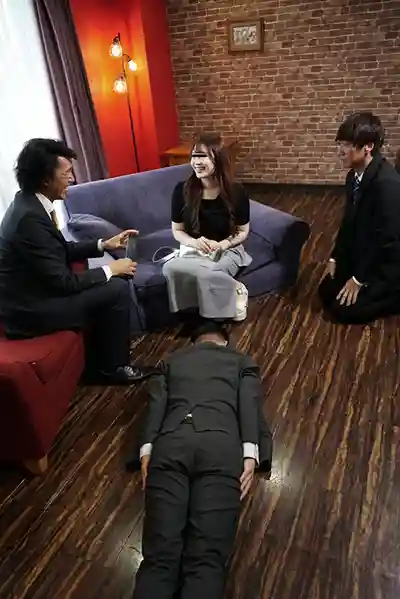GDJP-008 跟蹤土下座搭訕 絕叫人妻殺手 8的劇照11