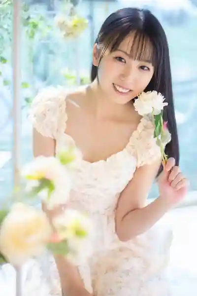 本月出道女優: 真宮しおり 封面