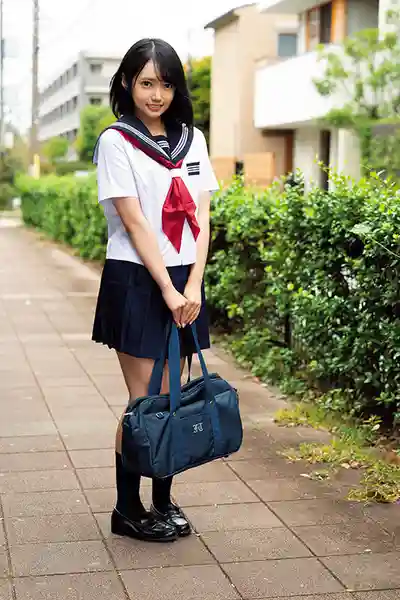 SUJI-302 明明被強暴很討厭卻很舒服...為什麼 痙攣連續絕頂未熟白虎學生妹強制開苞 ~ 八坂凪的劇照17