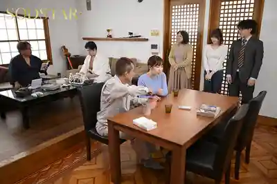 START-534 嫁到夫家後發現公公和大伯全是臭男人 人妻背著老公把全家男人都幹了一遍 ~ 唯井真寻的劇照15