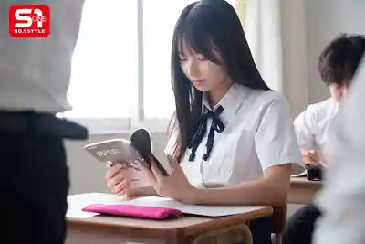 SNOS-156 沉默寡言的地味圖書委員被班導舔遍全身也不敢反抗 最後被舔到高潮連連 ~ 榊原萌的劇照11