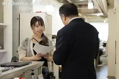 JUR-666 「絕對不能出聲哦？」美容業務員的我與店長芽衣某天突然急速接近 打烊後、營業中...沉溺於濃密W不倫 ~ 沙月芽衣的劇照10