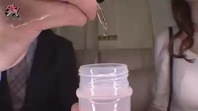 DASS-880 嗑嗨了！腿長86cm的極品身材被口水舔遍全身 潤滑液抹得滑溜溜 爽到爆的鬼畜中出 ~ 笹倉彩 的劇照10