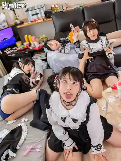 HUNTC-513 我的房間不知何時成了離家出走地雷系女孩的據點 只要戴套就不會拒絕做愛 但幾乎毫無反應 無套生插後卻白眼失神淫叫求中出的劇照15