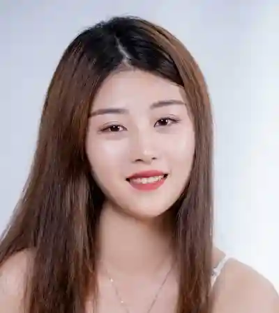 劉依依第1張寫真