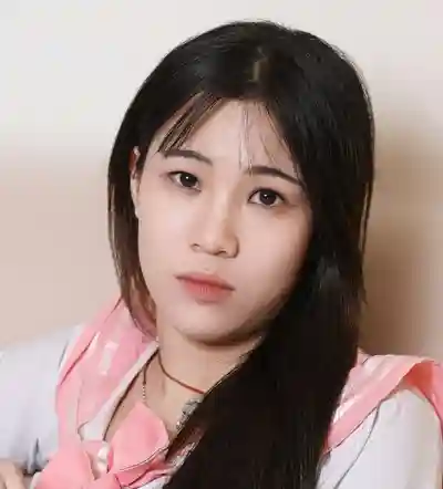 张小九封面照片寫真