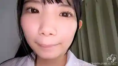 APKH-193 請用鏡頭記錄我被幹的樣子 櫻桃小嘴加無毛小穴 清純少女的淫蕩奉仕性交 E罩杯146cm ~ 南日菜乃 的劇照15