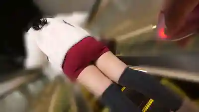 CEMD-822 恥辱 跳蛋繁華街 38 被玩到潮吹的巨乳治愈系美女 ~ 冢田詩織 的劇照15