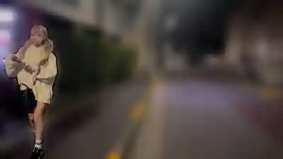 MADO-012 M區金發雙馬尾小只馬辣妹外送茶 ~ 藍瀬ミナ  的劇照15