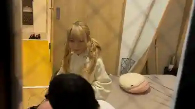 MADO-012 M區金發雙馬尾小只馬辣妹外送茶 ~ 藍瀬ミナ  的劇照10