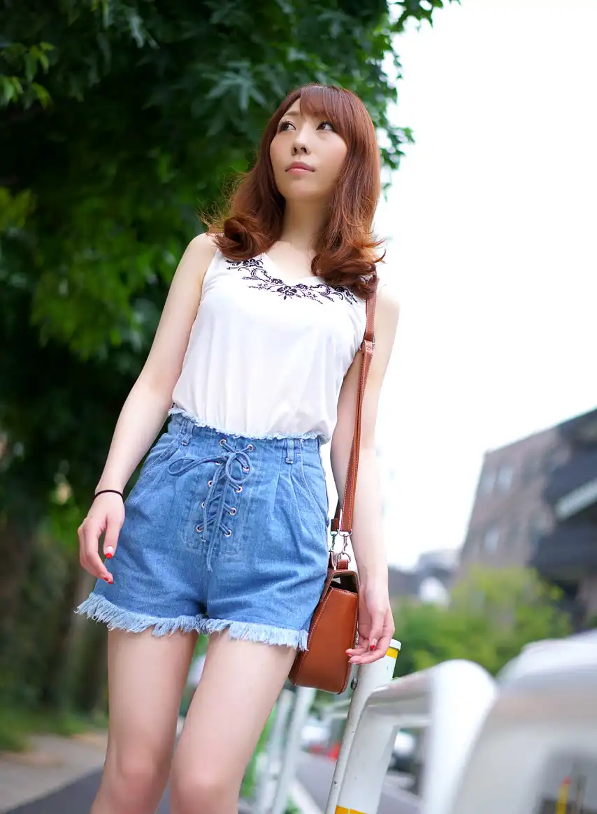 本多由奈第42張寫真