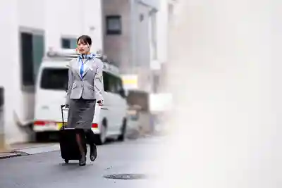 DVMM-378 緊縛解禁！美腳空姐被繩縛調教喚醒抖M本性 大型航空公司的黑絲CA墮落成淫蕩變態的性處理肉便器 ~ 椎名七海 的劇照11