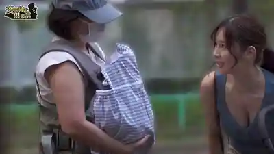 CLUB-909 盜撮！尾行推嬰兒車的人妻 下藥迷奸輪流幹 ~ 水端麻美 的劇照4