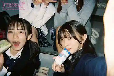 CAWD-960 都立高中歸宅部JK閨蜜4人組 放飛自我違反校規的4P後宮大作戰 ~ 日向由奈 西元美紗 北岡果林 幸村泉希 的劇照15