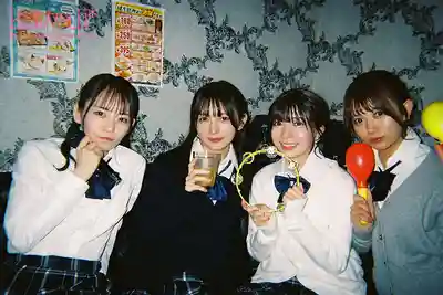 CAWD-960 都立高中歸宅部JK閨蜜4人組 放飛自我違反校規的4P後宮大作戰 ~ 日向由奈 西元美紗 北岡果林 幸村泉希 的劇照11