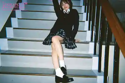 CAWD-960 都立高中歸宅部JK閨蜜4人組 放飛自我違反校規的4P後宮大作戰 ~ 日向由奈 西元美紗 北岡果林 幸村泉希 的劇照3