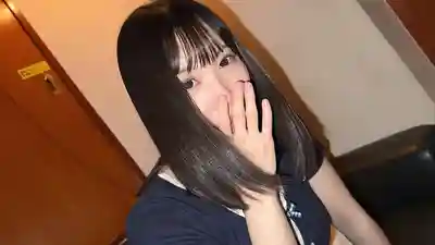 URKN-1702 極上美乳翹臀的淫蕩P活娘被大叔生肉棒調教自拍！147cm迷你G罩杯巨乳在情趣酒店盡情享用！完全堪能淫蕩肉體自拍中出2發！ ~ 夕木小彩的劇照15