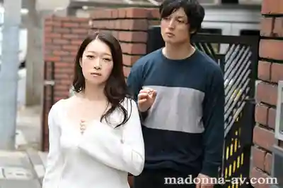 ROE-483 家人都離巢後的家 和繼母近親相奸的生活 ~ 三雲彩葉  的劇照10