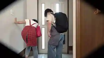 NKKD-361 老婆(28歲)被打工店裏的小鮮肉(20歲)睡了 不甘心所以幹脆把他們做愛的偷拍視頻直接拿來當AV賣   ~ 真北祈 的劇照15