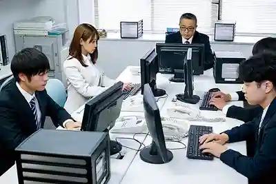 NGOD-331 繼母與我的扭曲近親相姦 家族企業裡的禁斷辦公室性交 ~ 蒼乃美月的劇照16