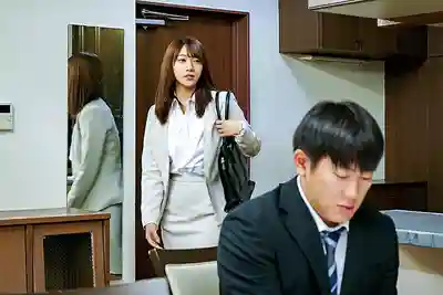 NGOD-331 繼母與我的扭曲近親相姦 家族企業裡的禁斷辦公室性交 ~ 蒼乃美月的劇照13