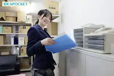 IPZZ-845 新人出道！工作生活都超充實的美女精英OL 一聊到色色話題就害羞得不行 反差萌爆表的社長祕書 AV DEBUT ~ 安西澪 的劇照8