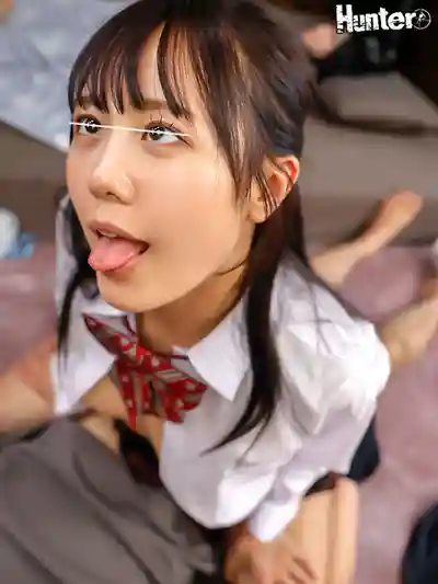 HUNTC-519 慢速抽插×無聲癡態高潮 在女友睡着的旁邊偷吃她閨蜜的渣男 ~ 皆月光 雅子里菜 綾美なな 由良佳奈 的劇照1