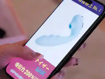 DVAJ-737 用吸陰器把大齡剩女上司的陰蒂吸到外翻 粘着刺激讓她雙腿發軟潮噴不止 調教成淫蕩母狗 ~森澤佳奈 的劇照1