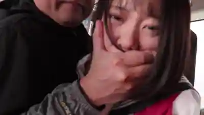 T38-060 女學生恥辱痴漢巴士 被盯上的獵物 ~ 渡來楓 北岡果林 赤名いと的劇照9