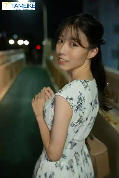 MFYD-125 新人出道！前生物學研究員(30歲) 平時知性優雅 一插入就變成野獸般淫叫的反差人妻 AV DEBUT ~ 白石純 的劇照10