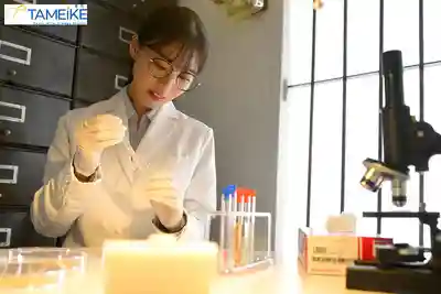 MFYD-125 新人出道！前生物學研究員(30歲) 平時知性優雅 一插入就變成野獸般淫叫的反差人妻 AV DEBUT ~ 白石純 的劇照8