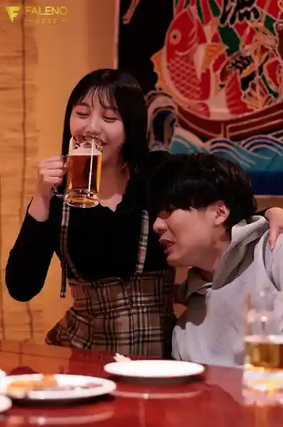 FNS-196 明知道做了就完蛋 但還是無法拒絕暗戀對象閨蜜的巨乳翹臀誘惑 我真是個人渣 ~ 濱邊彌生 的劇照11