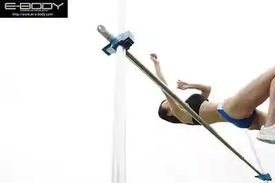 EBWH-334 新人出道！縣高中田徑大賽跳高季軍 172cm長腿H罩杯肉體美少女 性欲超強烈的陸上部女子 AV DEBUT ~ 清水優愛 的劇照12