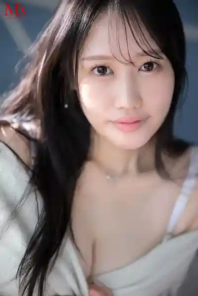 MVSD-684 新人出道！傳說中的淫娃AV出道 吃過的屌超過5000根你還記得嗎 ~ 円華みつき 的劇照12