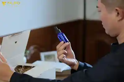 FNS-195 種馬用的排卵催情劑！給那個傲驕女同事用上！ 被巨根騎乘位瘋狂搖腰每天都被中出 ~ 藤井蘭々 的劇照9