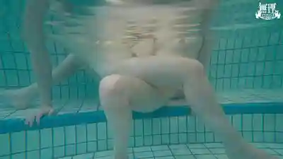 MURIKURI-002 「女同」澡堂癡女蕾絲夾腿磨豆高潮！被調教成變態的激萌少女 ~ 皆月光 美咲佳奈  的劇照20