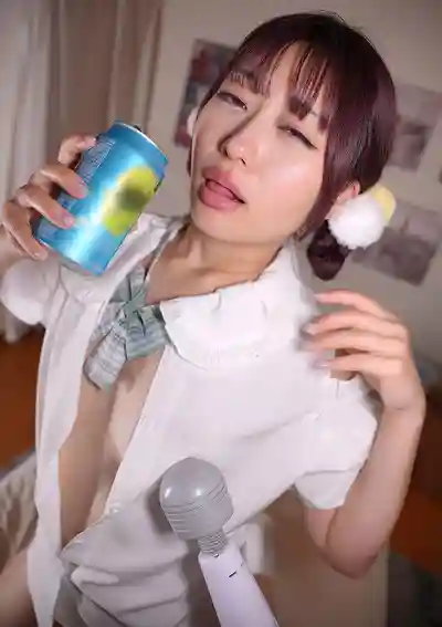 JUKF-135 地下偶像女高中生的私下接客 為了零用錢被大叔粉絲玩弄 ~ 笠木いちか的劇照2