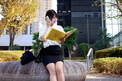 AKDL-365 抱歉我就是喜歡競泳泳裝... 每天穿著泳裝上班的變態OL ~ 宮城理惠的劇照2