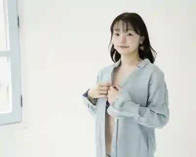 白花仁愛第20張寫真