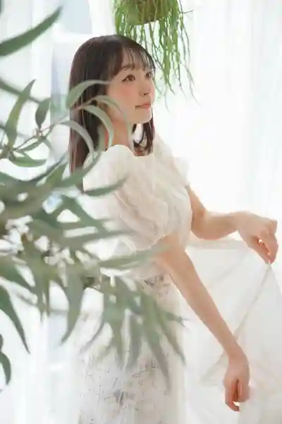 白花仁愛第8張寫真