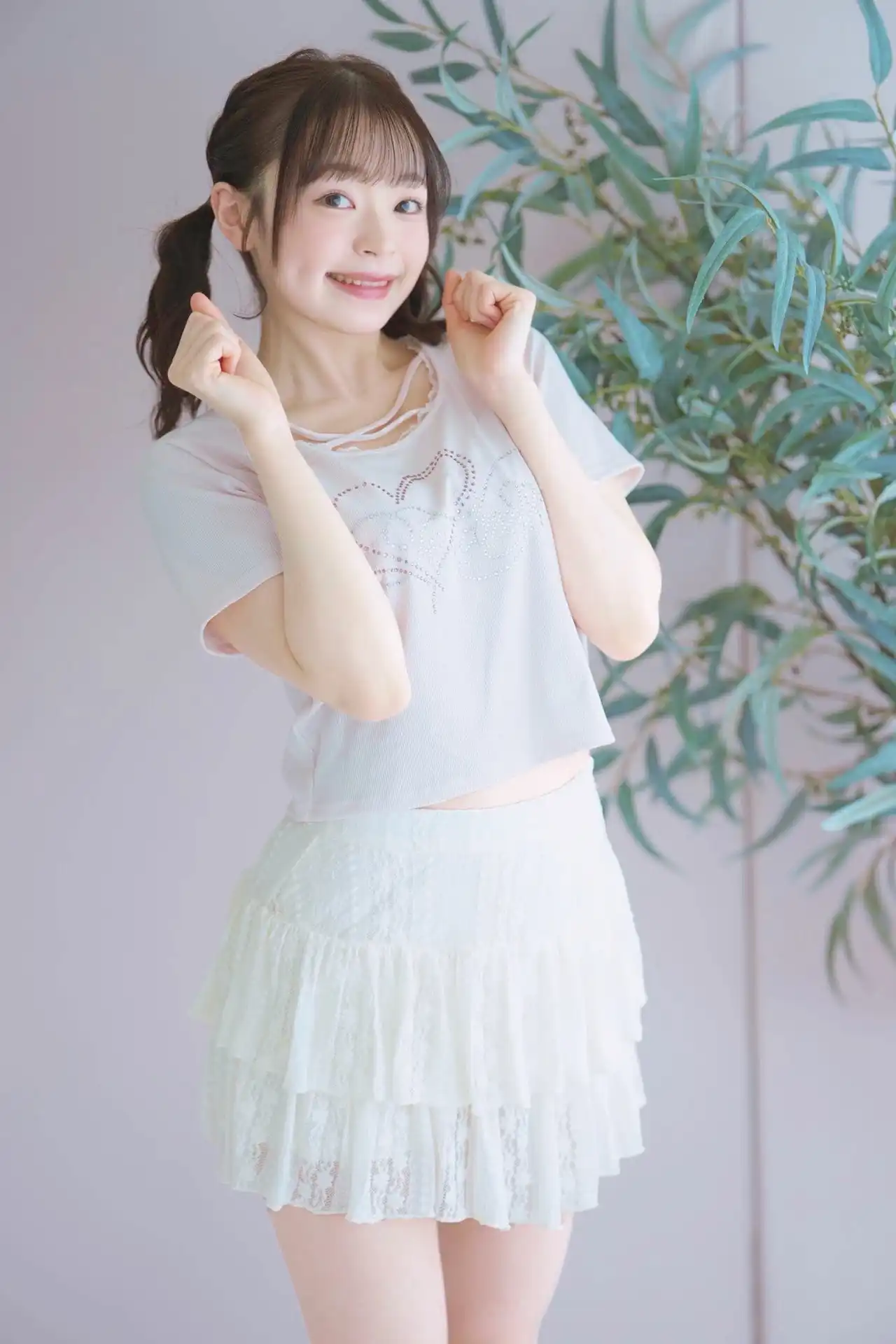 白花仁愛第18張寫真