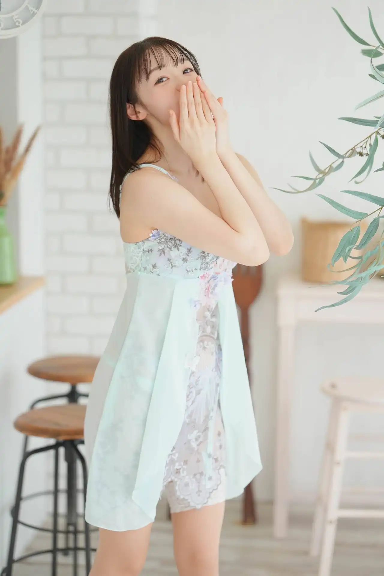 白花仁愛第5張寫真